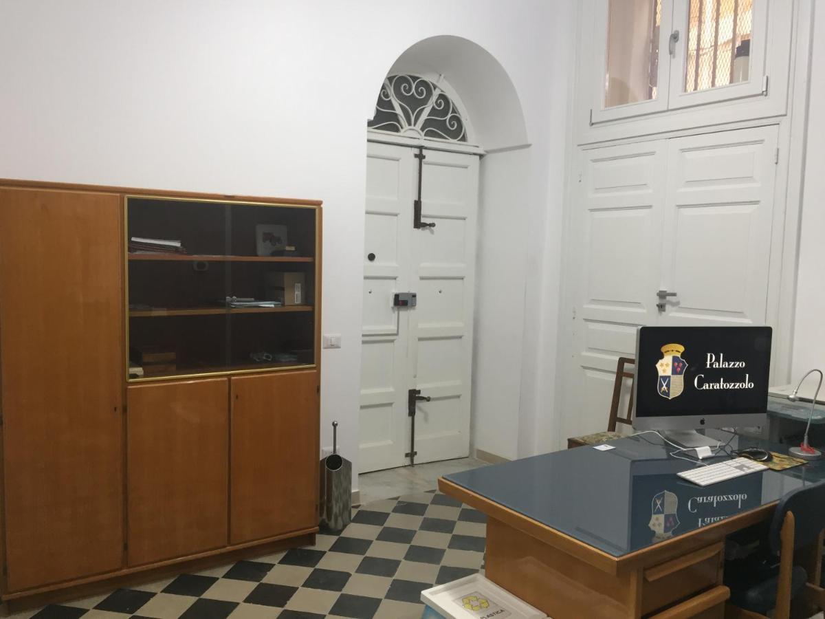 Palazzo Caratozzolo *