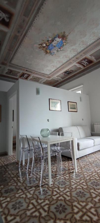 Palazzo Caratozzolo Apartment *